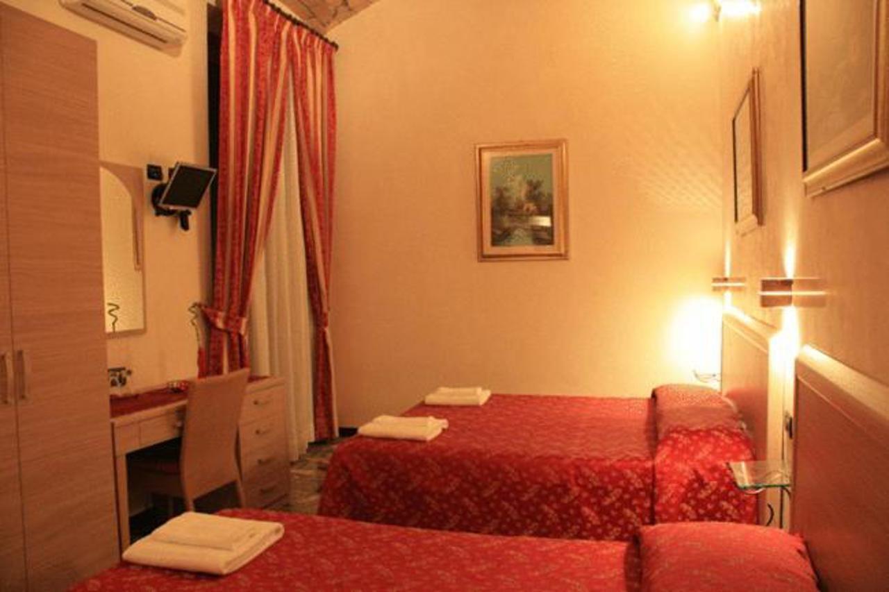 Hotel Campidoglio Рим Экстерьер фото